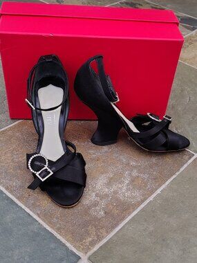 Michel Perry Heel Pump